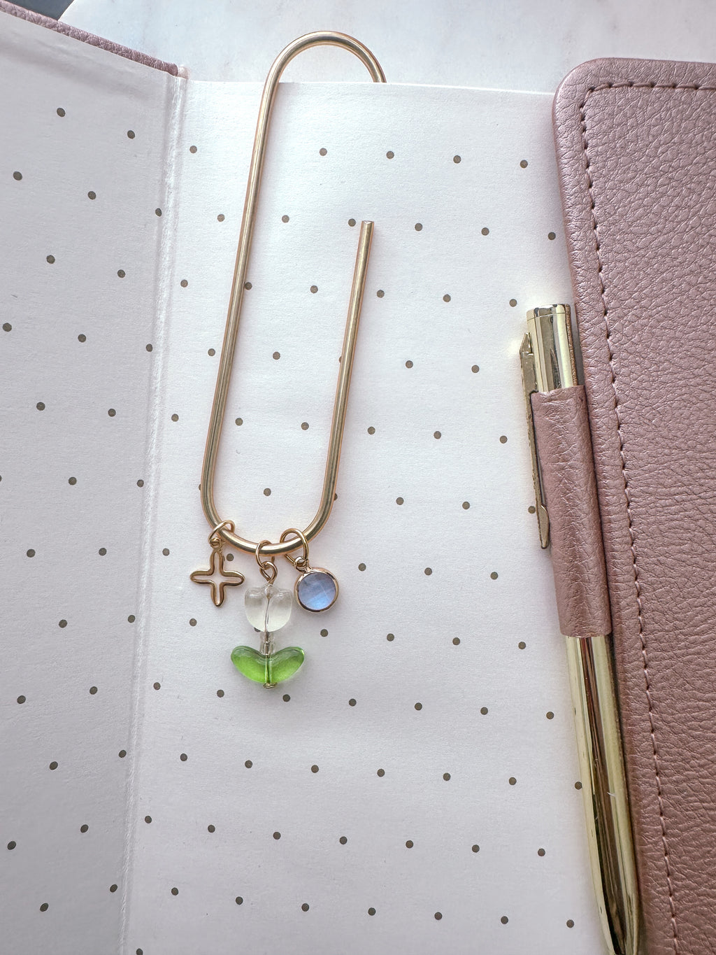 The glass tulip Clip